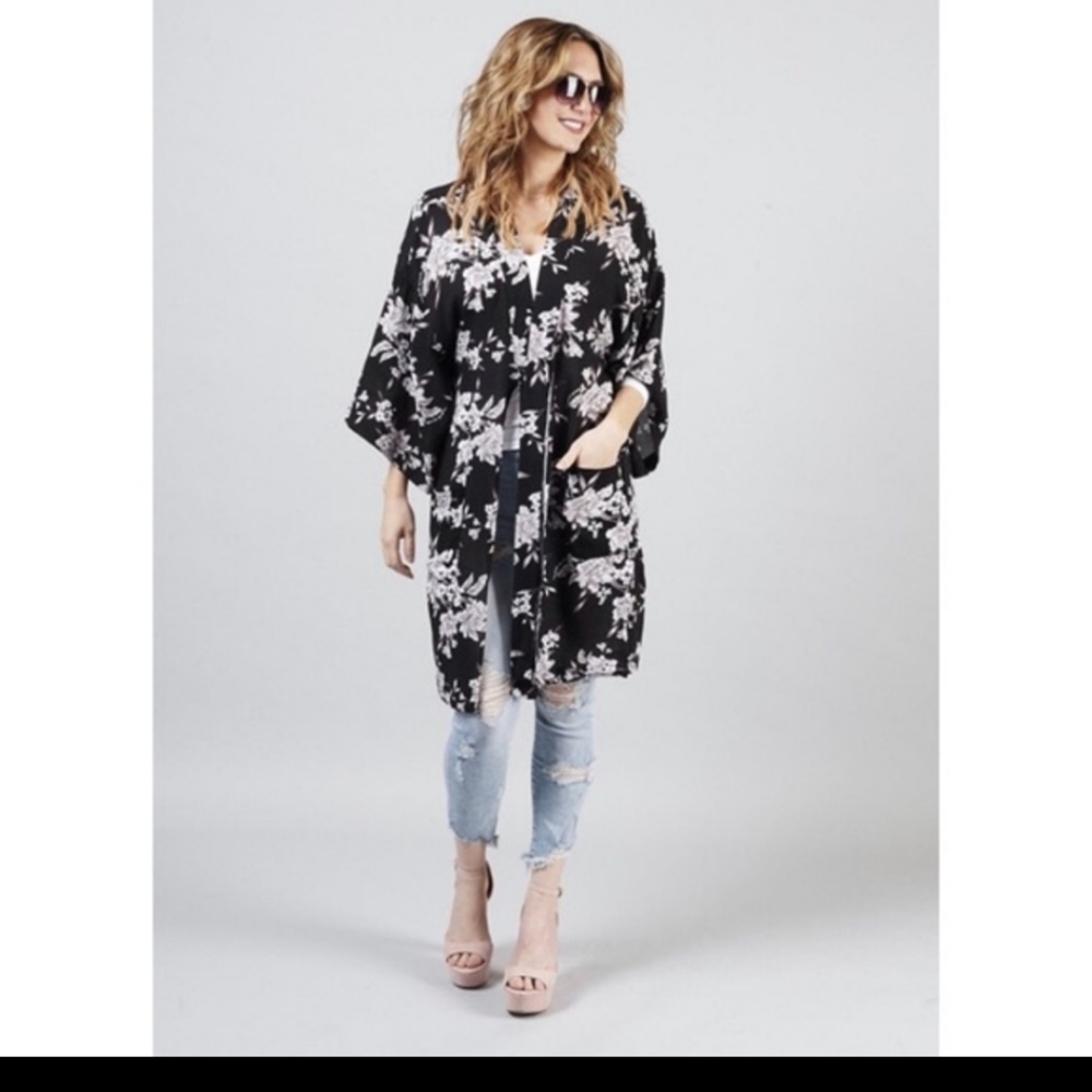 Spiritual Gangster Maya Kimono - Picture 2 of 4